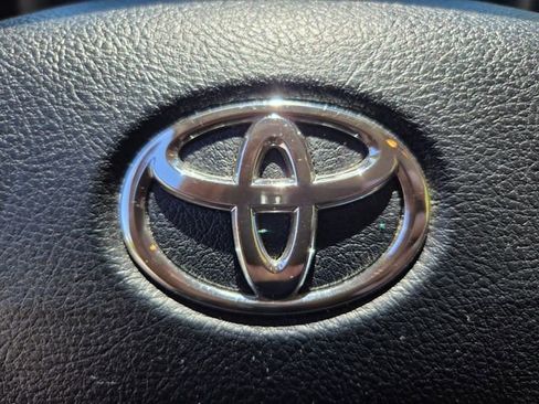 Used 2021 Toyota 4Runner Limited AWD/4WD image 29