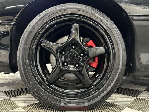 Used 2002 Chevrolet Camaro Z28 RWD image 20