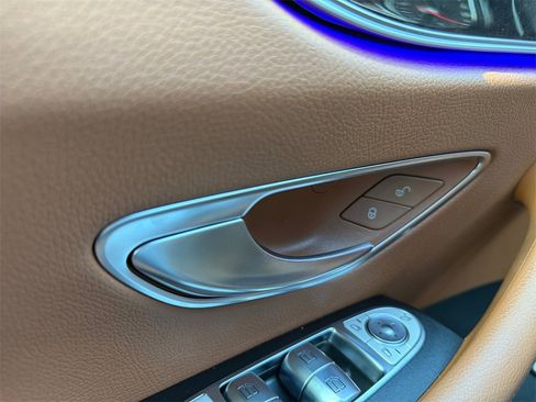 Used 2018 Mercedes-Benz E 400 4MATIC Cabriolet image 24