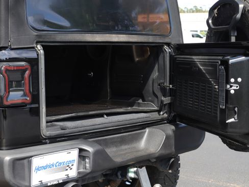 Used 2019 Jeep Wrangler Unlimited Sport S AWD/4WD image 30