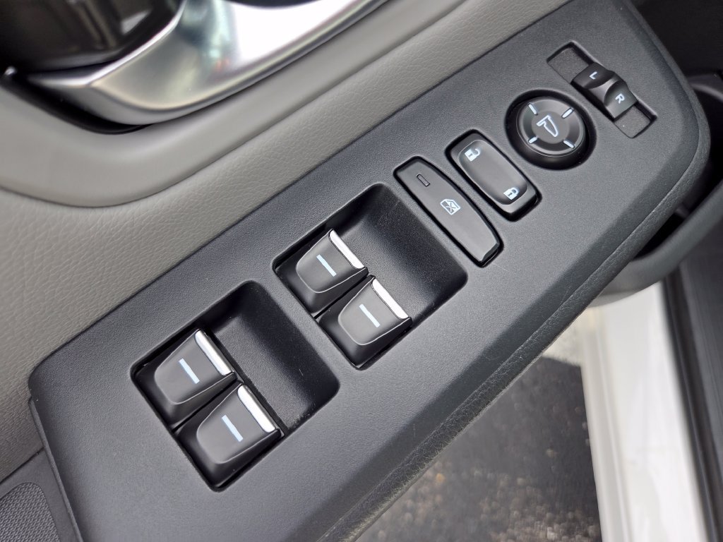 Certified 2024 Honda Pilot LX image 30