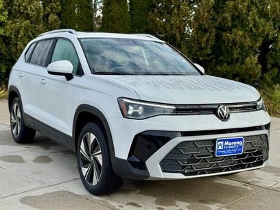 New 2025 Volkswagen Taos SE