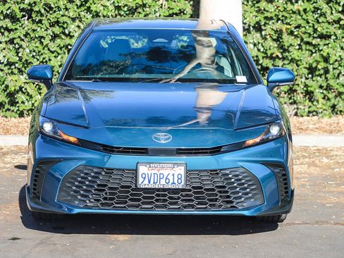 Used 2025 Toyota Camry SE w/ Multimedia Upgrade Package FWD image 2
