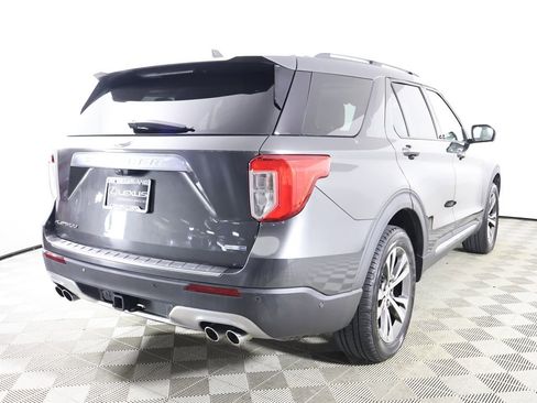 Used 2020 Ford Explorer Platinum w/ Premium Technology Package image 5
