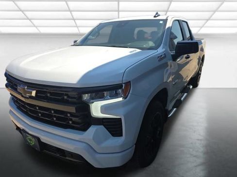 Used 2025 Chevrolet Silverado 1500 RST AWD/4WD image 3