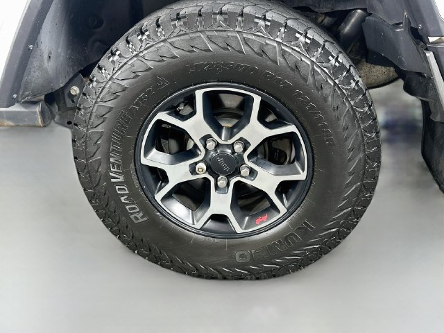 Used 2019 Jeep Wrangler Unlimited Rubicon AWD/4WD image 29