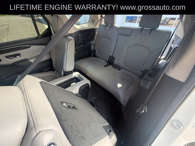 Used 2025 Honda Pilot Elite image 22