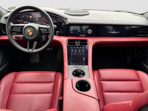 Used 2022 Porsche Taycan image 13