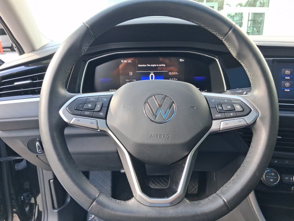 Certified 2024 Volkswagen Jetta SE w/ Panoramic Sunroof Package FWD image 20