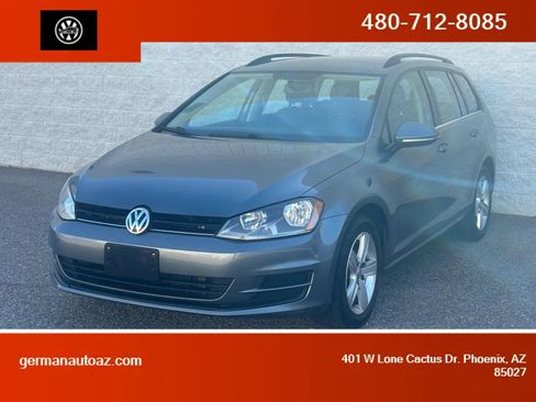 Used 2015 Volkswagen Golf TDI S image 1