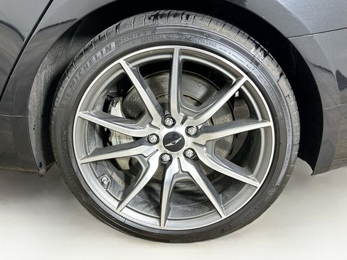 Used 2025 Genesis G70 2.5T image 11