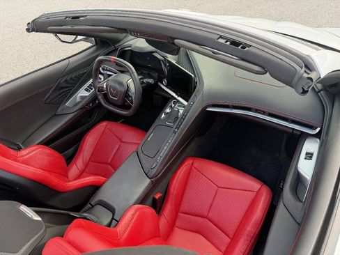 Used 2022 Chevrolet Corvette Stingray Convertible w/ 1LT RWD image 15