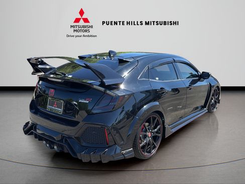 Used 2019 Honda Civic Type R image 5