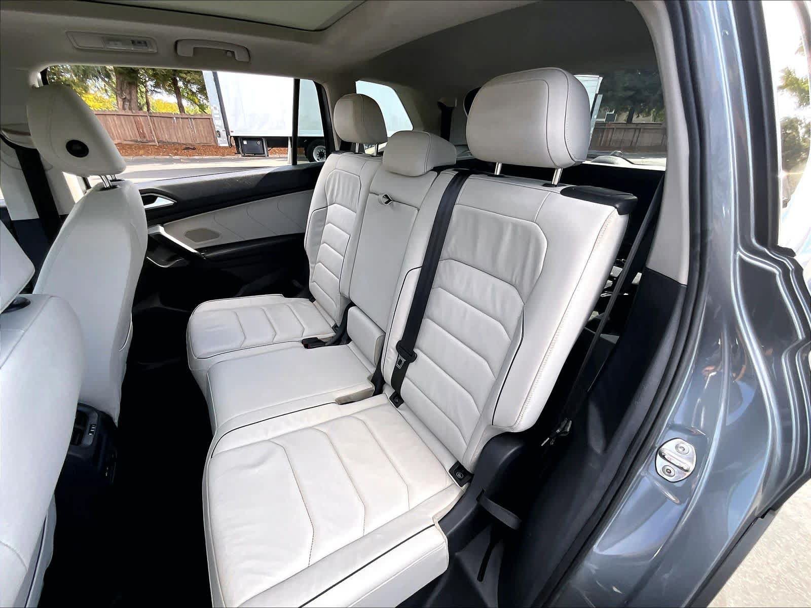 Used 2019 Volkswagen Tiguan SEL Premium w/ 3rd Row Seat Package AWD/4WD image 29