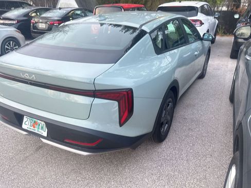 Used 2025 Kia K4 LXS image 6