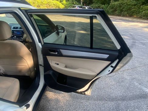 Used 2019 Subaru Outback 2.5i Premium AWD/4WD image 47