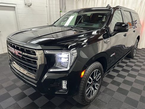 Used 2023 GMC Yukon XL AT4 w/ AT4 Premium Package AWD/4WD image 4