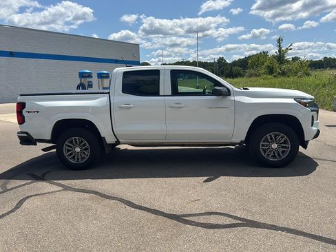 Used 2026 Chevrolet Colorado LT w/ LT Convenience Package AWD/4WD image 6
