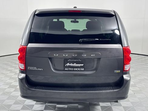 Used 2016 Dodge Grand Caravan SE image 6
