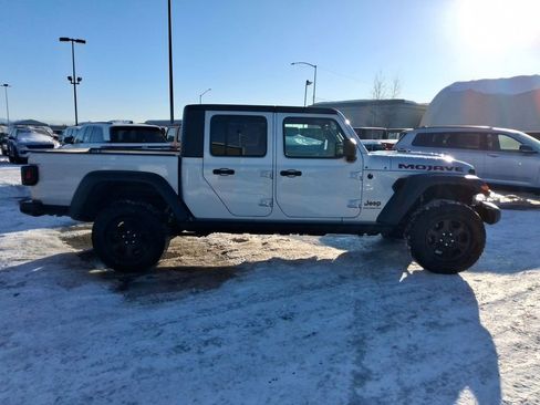 Certified 2023 Jeep Gladiator Mojave w/ Trailer Tow Package image 9