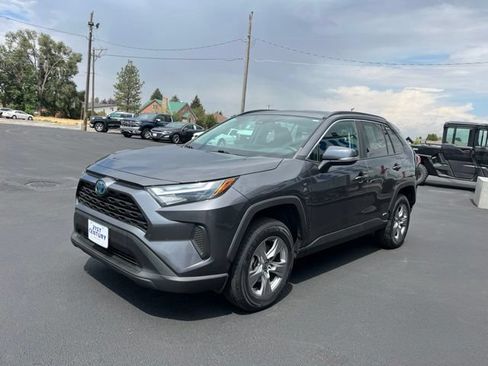 Used 2024 Toyota RAV4 LE AWD/4WD image 4
