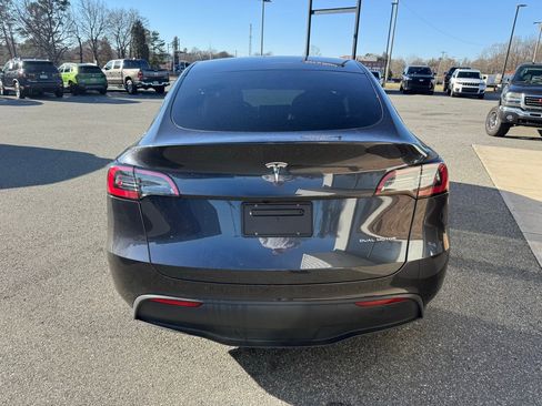 Used 2024 Tesla Model Y Long Range image 6