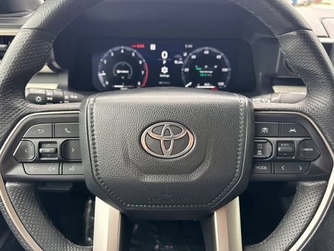 Used 2024 Toyota Tacoma TRD Off-Road AWD/4WD image 25