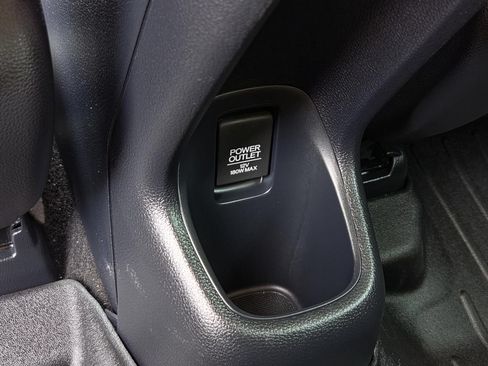 Used 2019 Honda HR-V LX image 11