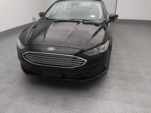 Used 2018 Ford Fusion SE FWD image 15