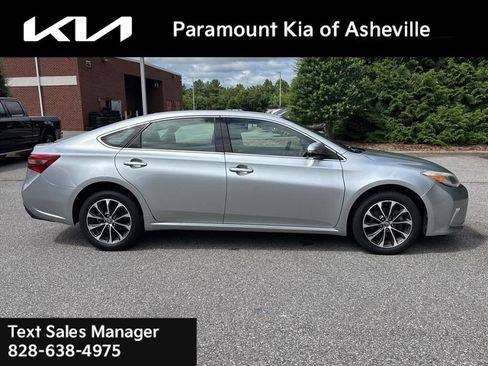 Used 2018 Toyota Avalon XLE FWD image 6