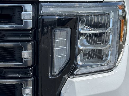 Used 2021 GMC Sierra 2500 AT4 w/ AT4 Premium Plus Package image 6