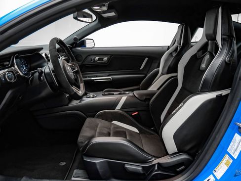 Used 2022 Ford Mustang Shelby GT500 w/ Carbon Fiber Track Pack RWD image 46