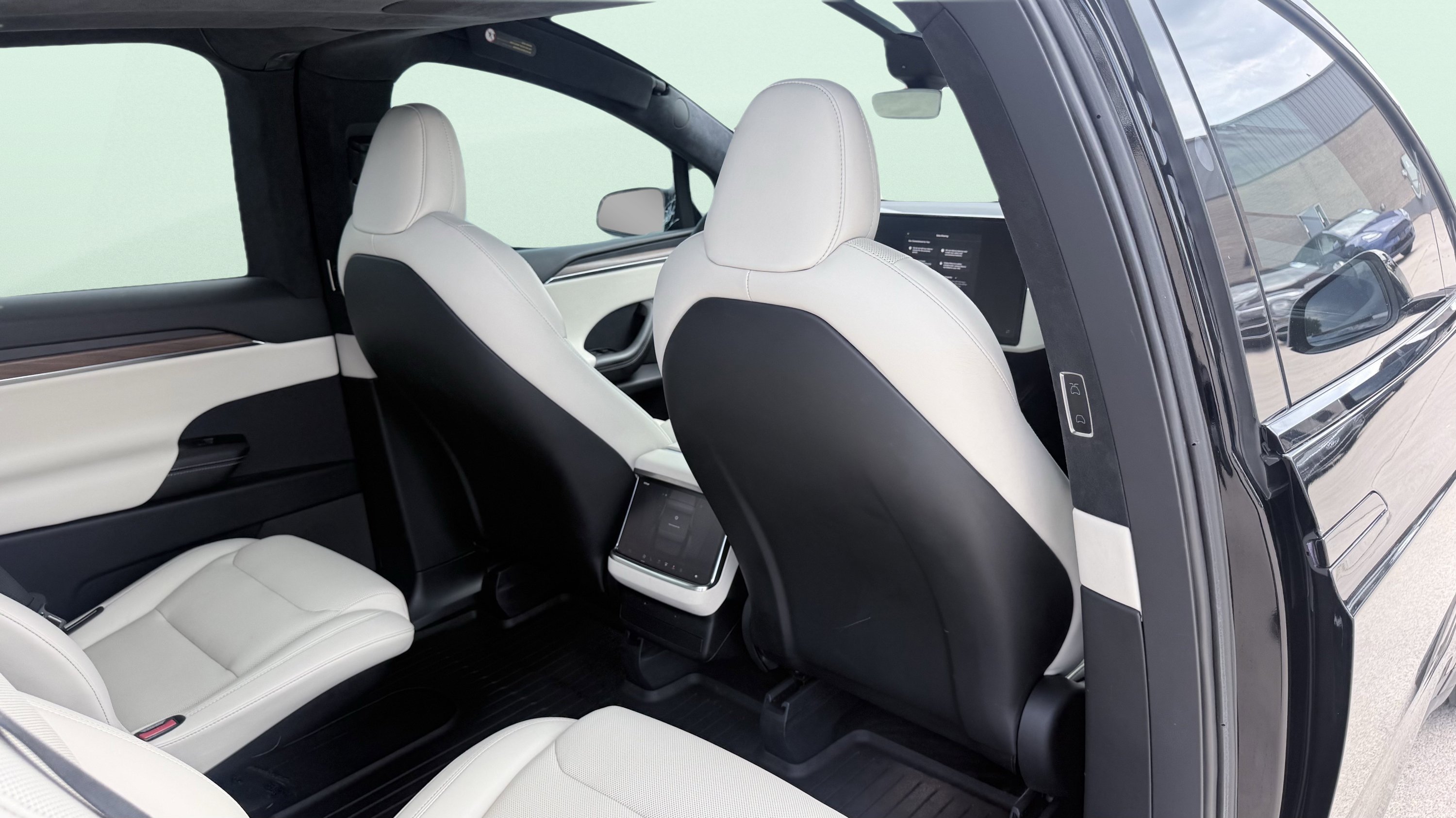 Used 2023 Tesla Model X AWD/4WD image 51