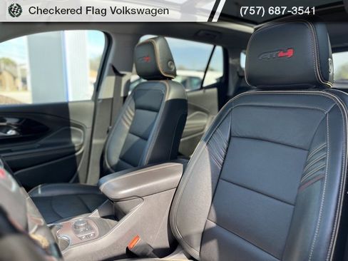 Used 2024 GMC Terrain AT4 image 25