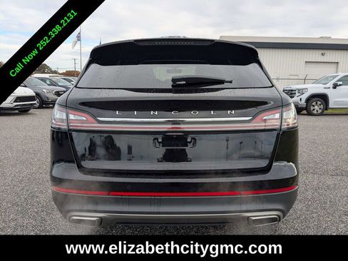 Used 2023 Lincoln Nautilus Reserve image 5