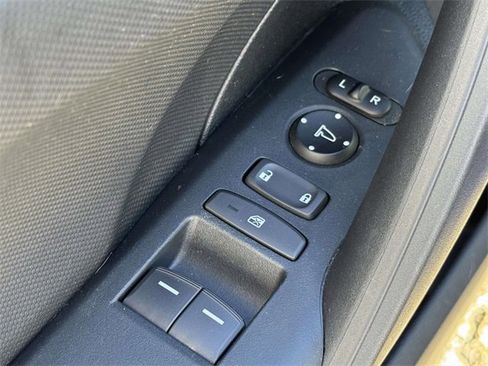 Used 2019 Honda Civic LX image 8