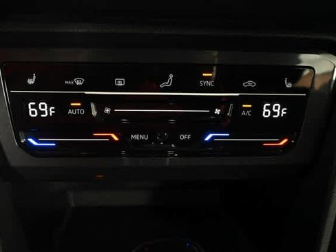 Used 2024 Volkswagen Tiguan SE R-Line FWD image 27