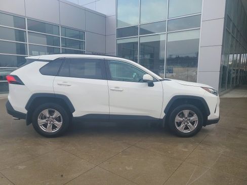 Used 2023 Toyota RAV4 XLE image 8