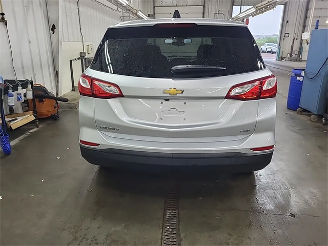 Used 2020 Chevrolet Equinox LS w/ LS Convenience Package AWD/4WD image 3