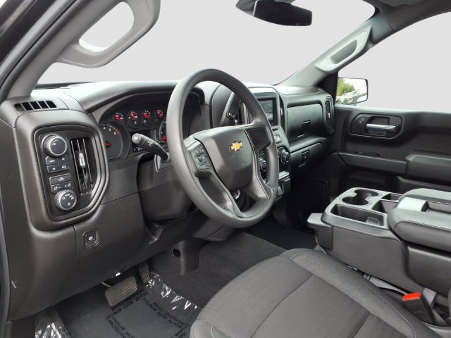Used 2026 Chevrolet Silverado 1500 Custom w/ Turbomax Blackout Package AWD/4WD image 10