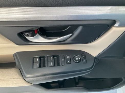 Used 2020 Honda CR-V LX image 5
