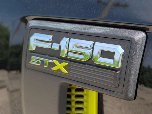 Used 2022 Ford F150 XL w/ Equipment Group 101A High RWD image 29