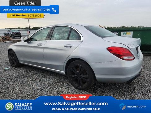 Used 2015 Mercedes-Benz C 300 4MATIC Sedan image 3