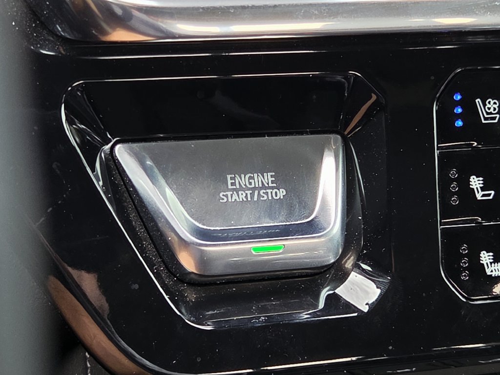 Used 2023 GMC Sierra 1500 Denali w/ Denali Reserve Package AWD/4WD image 24