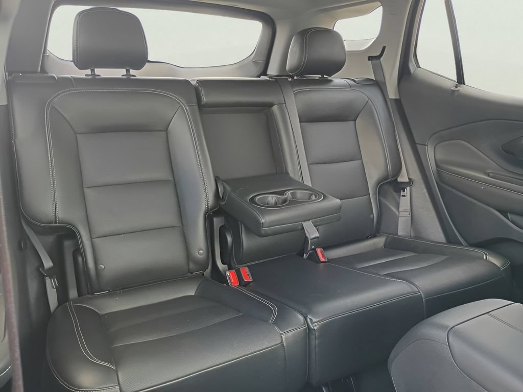 Used 2023 GMC Terrain SLT FWD image 35