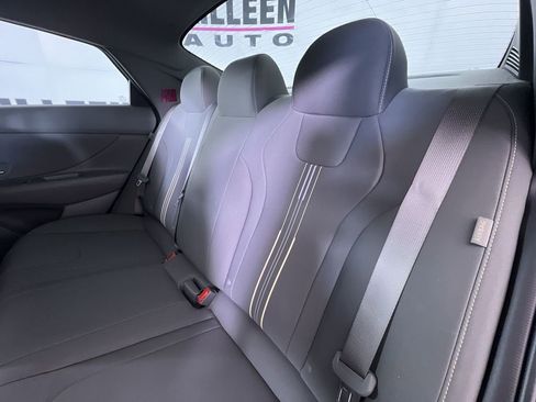 Used 2025 Hyundai Elantra Sport image 24