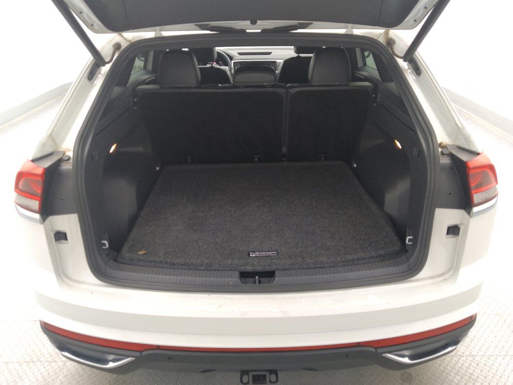 Used 2022 Volkswagen Atlas Cross Sport SE FWD image 29