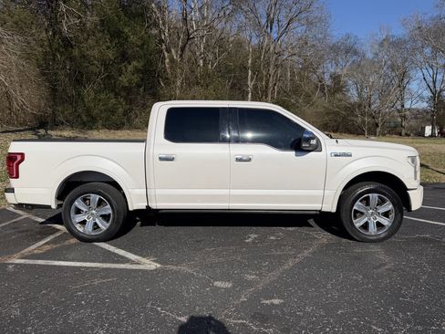 Used 2016 Ford F150 Platinum w/ Equipment Group 701A Luxury image 9