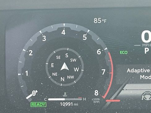 Used 2025 Toyota 4Runner Limited w/ Tow Technology Package AWD/4WD image 12