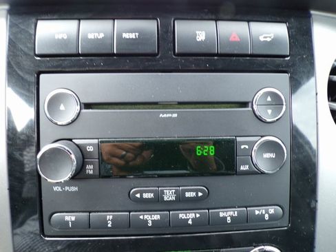 Used 2012 Ford Expedition Limited image 29